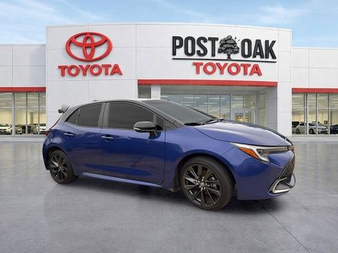 Used 2025 Toyota Corolla XSE FWD image 1