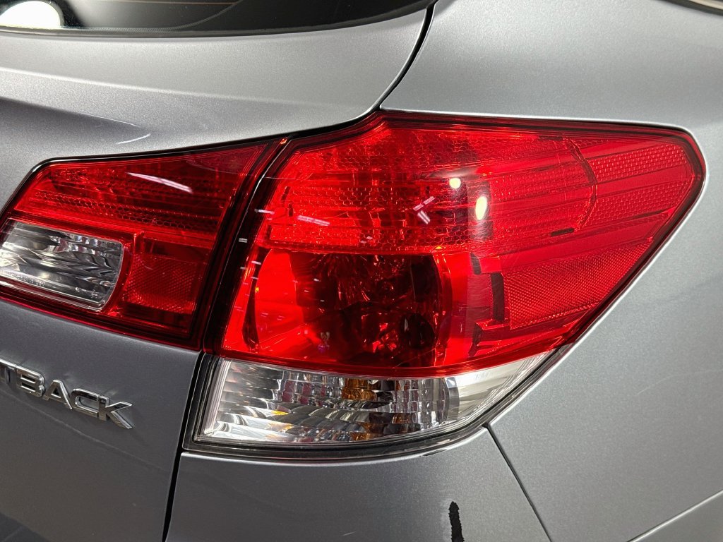 Used 2013 Subaru Outback 2.5i AWD/4WD image 28