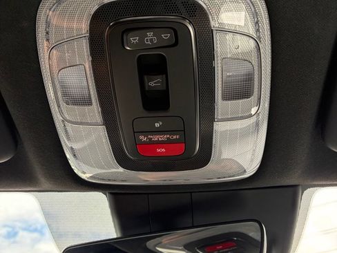 Used 2025 Hyundai Elantra Limited FWD image 39