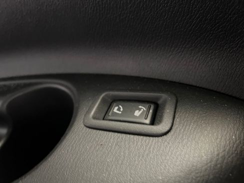 Used 2024 Nissan Armada Platinum w/ Captain's Chairs Package image 40