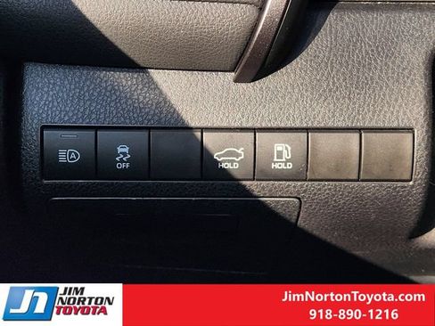 Used 2023 Toyota Camry SE FWD image 22