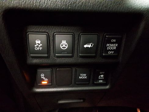 Used 2016 Nissan Pathfinder SL FWD image 22
