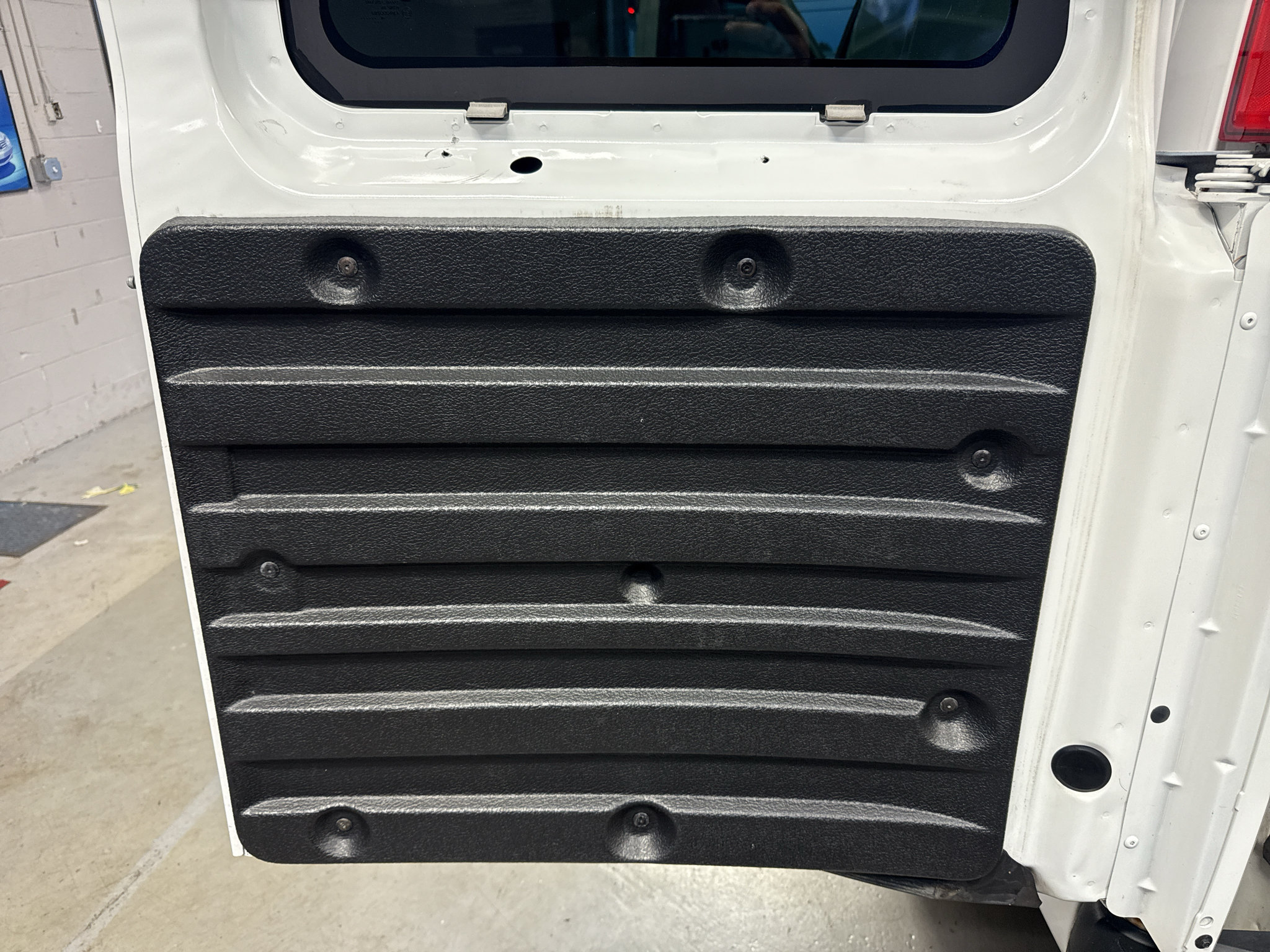 Used 2019 Chevrolet Express 2500 w/ Enhanced Convenience Package RWD image 21