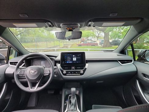 Used 2025 Toyota Corolla SE image 15