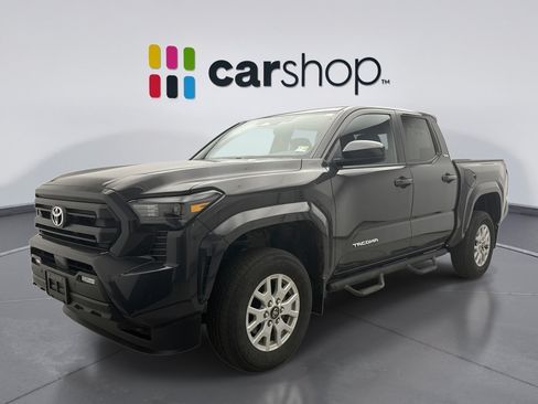Used 2024 Toyota Tacoma SR5 AWD/4WD image 1