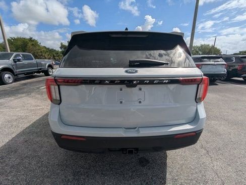 New 2026 Ford Explorer Active image 6