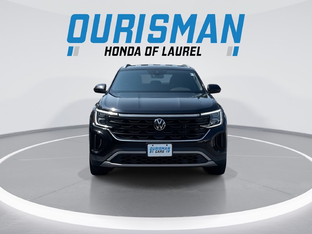 Used 2024 Volkswagen Atlas Cross Sport SE w/ Adventure Package AWD/4WD image 3