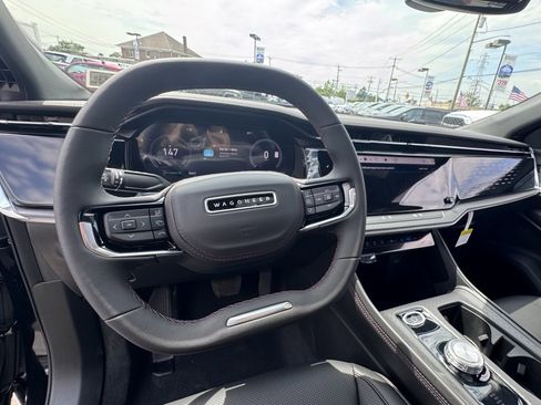 New 2025 Jeep Wagoneer S Limited image 13