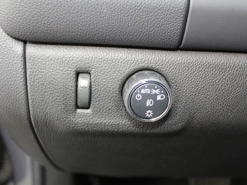 Used 2021 Chevrolet Colorado LT w/ Safety Package image 24