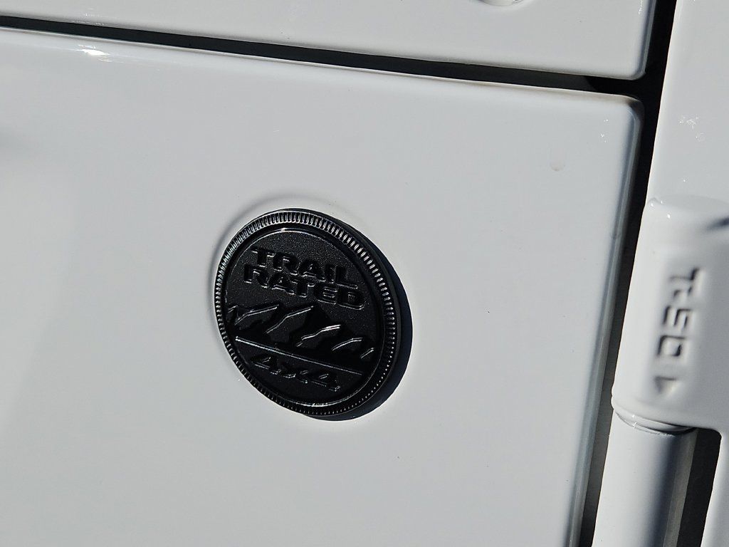 Used 2022 Jeep Wrangler Unlimited Sport AWD/4WD image 9