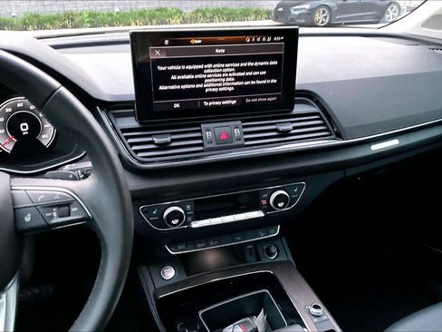 Used 2023 Audi Q5 2.0T Premium Plus w/ Premium Plus Package AWD/4WD image 7