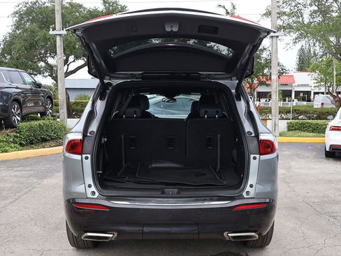 Used 2023 Buick Enclave Essence w/ Sport Touring Edition FWD image 19