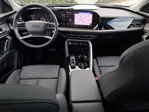 New 2025 Audi Q5 2.0T Premium Plus image 24
