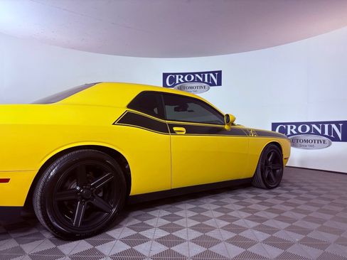 Used 2017 Dodge Challenger R/T w/ Quick Order Package 22P T/A RWD image 32