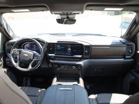 Used 2024 Chevrolet Silverado 3500 High Country w/ High Country Premium Package AWD/4WD image 13