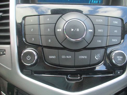 Used 2014 Chevrolet Cruze LS FWD image 21