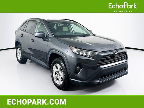 Used 2021 Toyota RAV4 XLE FWD image 1