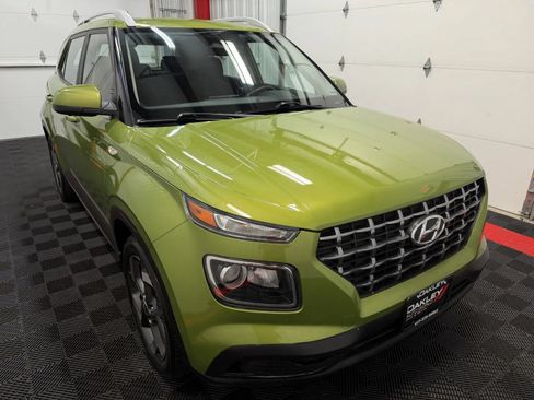 Used 2023 Hyundai Venue SEL FWD image 6