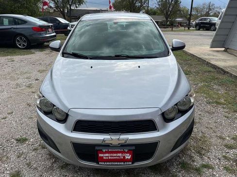 Used 2016 Chevrolet Sonic LT image 2