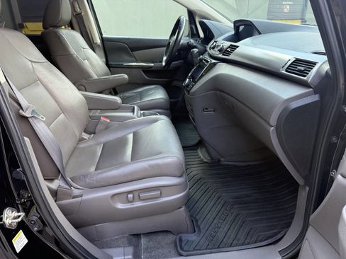 Used 2016 Honda Odyssey Touring Elite image 13