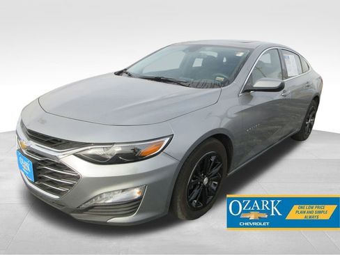 Used 2024 Chevrolet Malibu LT image 1