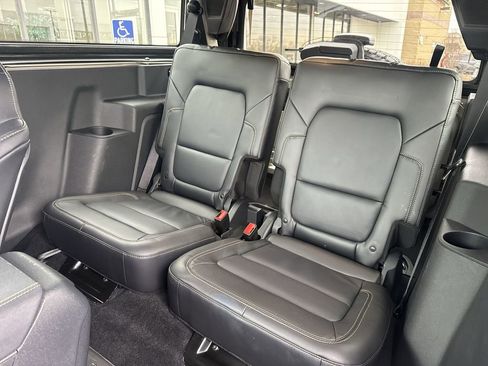 Used 2025 Ford Bronco Badlands image 25