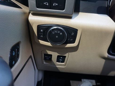 Used 2018 Ford F150 Lariat AWD/4WD image 4