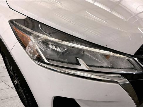 Used 2022 Nissan Kicks SV FWD image 27