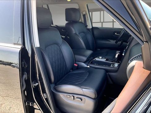 Used 2023 Nissan Armada Platinum w/ Captain's Chairs Package AWD/4WD image 7