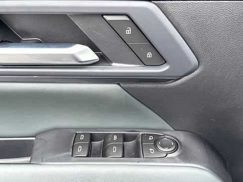 New 2026 GMC Terrain AT4 w/ LPO, Black Badging Package image 18