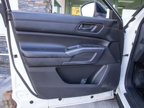 Used 2023 Nissan Pathfinder Rock Creek image 9