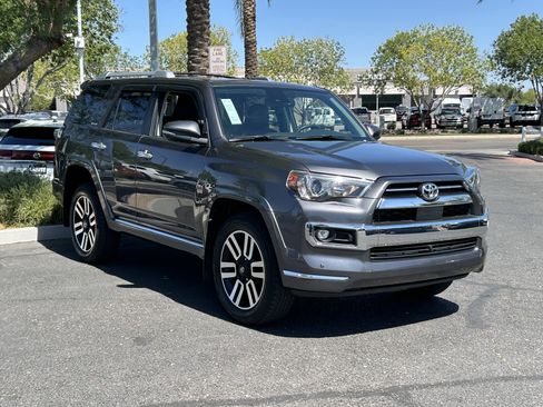 Used 2022 Toyota 4Runner Limited AWD/4WD image 6