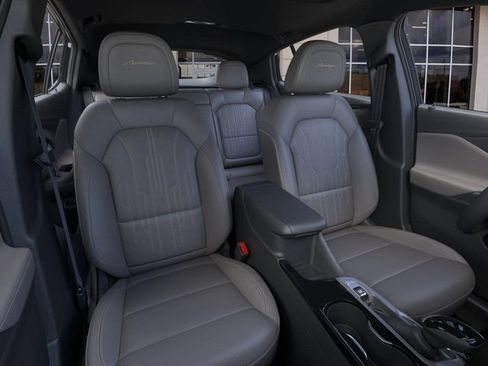 New 2026 Buick Envista Avenir FWD image 16