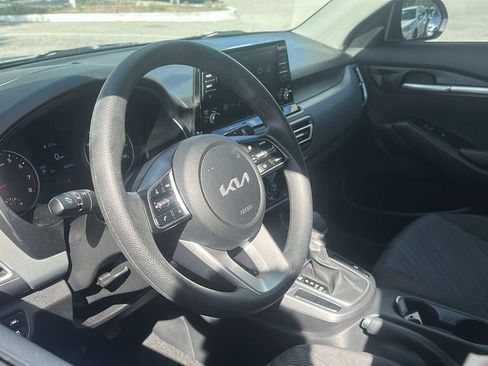 Used 2023 Kia Seltos LX image 5