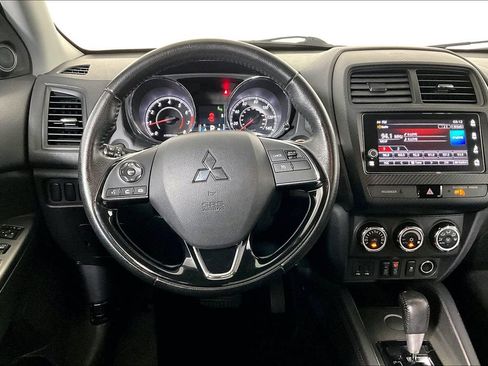 Used 2019 Mitsubishi Outlander Sport SE image 5