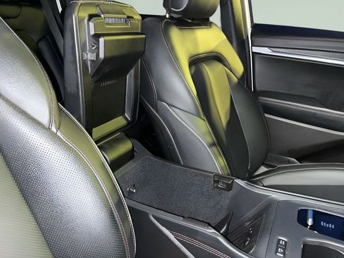 Used 2025 Jeep Wagoneer S Limited image 33