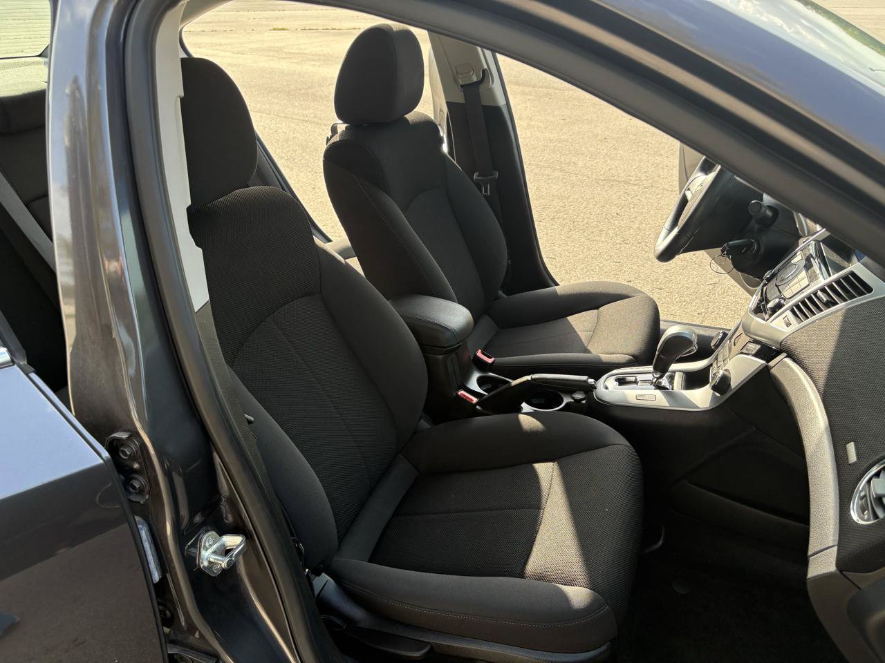 Used 2011 Chevrolet Cruze LT FWD image 30