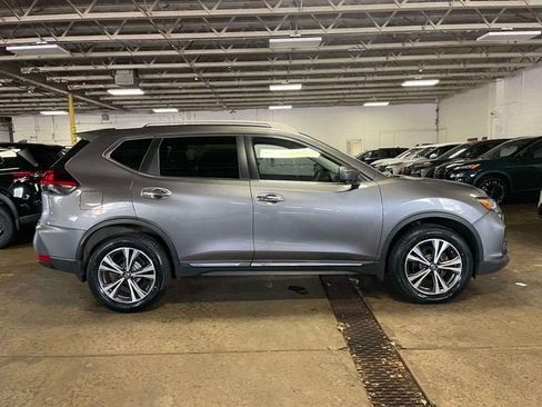 Used 2018 Nissan Rogue SL w/ Premium Package AWD/4WD image 5