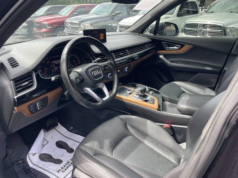 Used 2017 Audi Q7 3.0T Premium AWD/4WD image 9