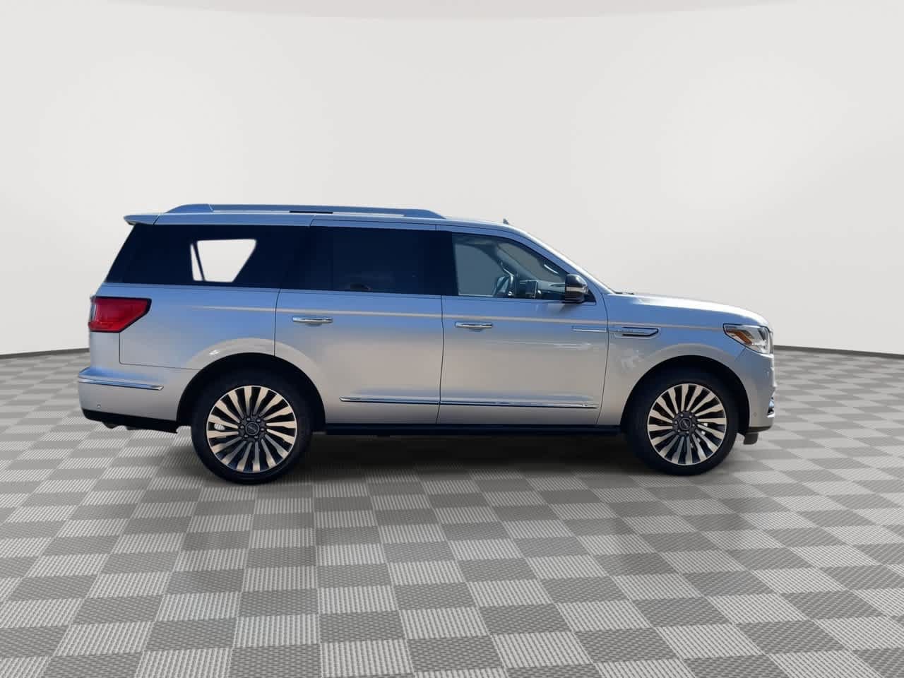 Used 2019 Lincoln Navigator Reserve AWD/4WD image 9
