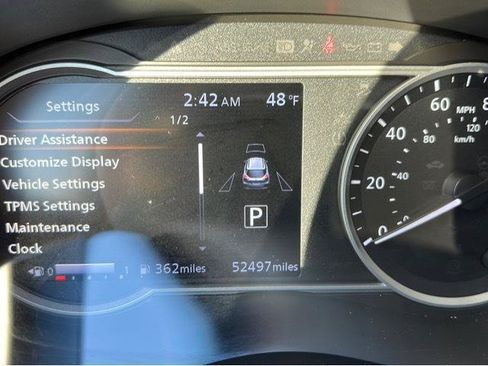 Used 2019 Nissan Kicks SR w/ SR Premium Package FWD image 16