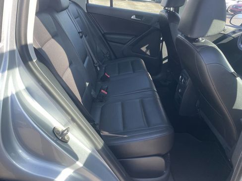 Used 2016 Volkswagen Tiguan S image 15