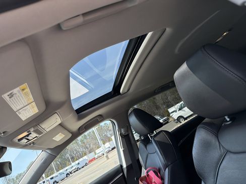 Certified 2017 Acura MDX FWD w/ Technology Package image 28