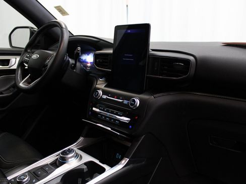 Used 2020 Ford Explorer ST w/ Premium Technology Package image 35