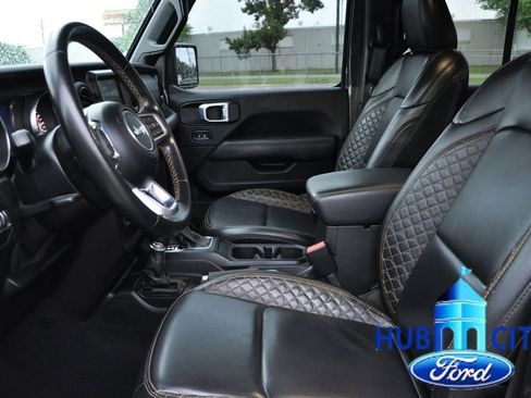 Used 2021 Jeep Gladiator Overland AWD/4WD image 10
