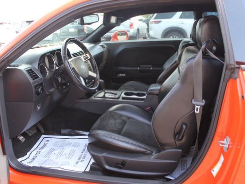 Used 2009 Dodge Challenger SRT8 w/ SRT Option Group II RWD image 13