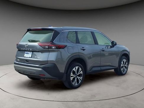 Used 2023 Nissan Rogue SV w/ SV Premium B Package image 9