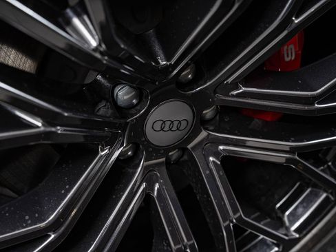 New 2026 Audi SQ8 Prestige AWD/4WD image 8