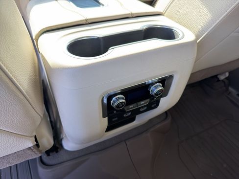 Used 2021 GMC Yukon Denali image 16