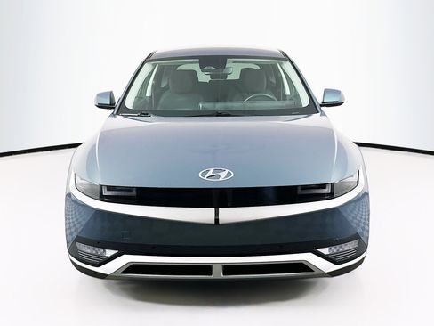 Used 2024 Hyundai Ioniq 5 SEL image 2